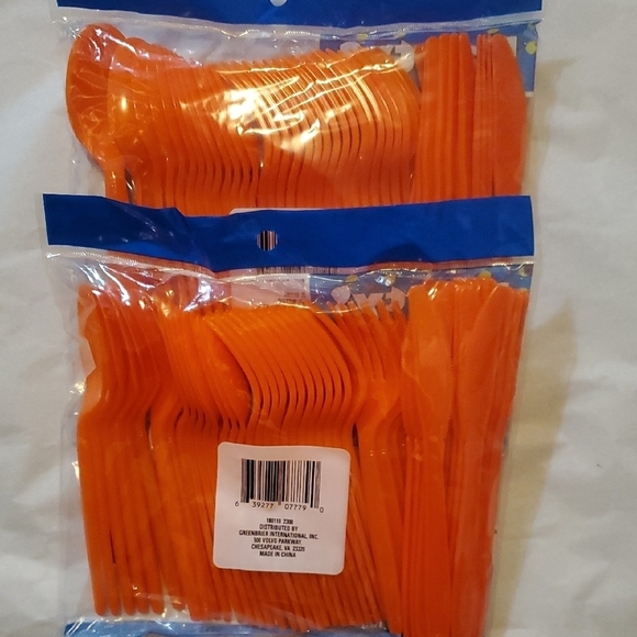 Orange Heavy Duty Plastic Cutlery Set - Picture 3 of 3
